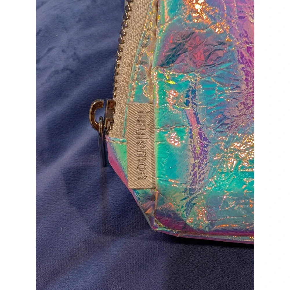 Lululemon Everywhere Belt Bag Women 1L Iridescent Holographic Crinkle Crossbody